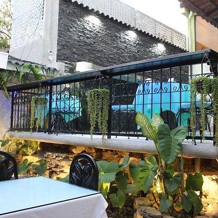 Hotel Villa Antigua Сан-Сальвадор Екстер'єр фото